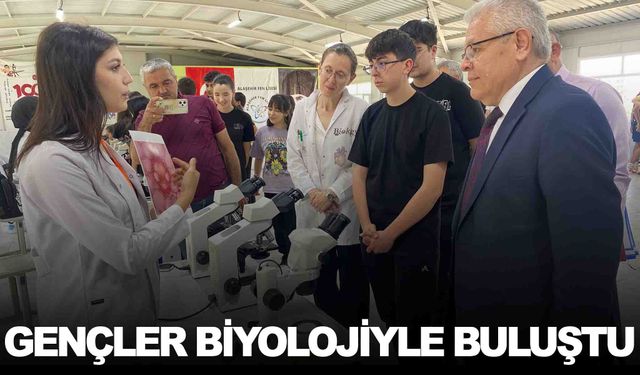 Manisa’da gençler biyolojiyle buluştu