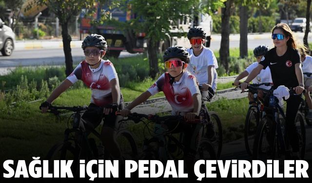 Akhisarlılar sağlık için pedal çevirdi
