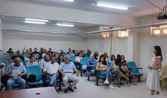 Sarıgöl’de Türkiye Yüzyılı Maarif Modülü Eğitimi semineri