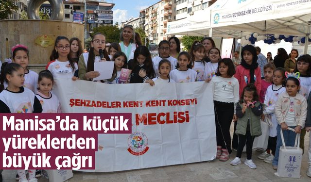 Manisa’da küçük yüreklerden büyük çağrı! Kız çocukları için resimlerle mesaj verdiler