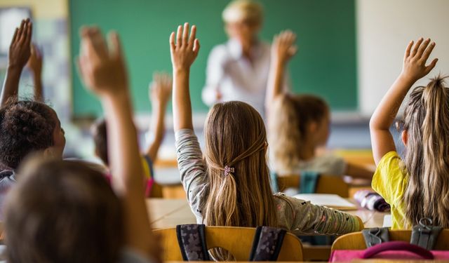 Sarıgöl’de okullarda farkındalık seferberliği