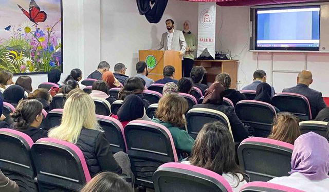 Öğrencilere aile ve toplumda nezaket kuralları anlatıldı