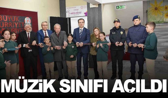 Salihli’de müzik sınıfı açıldı... Öğrenciler sanatla buluştu