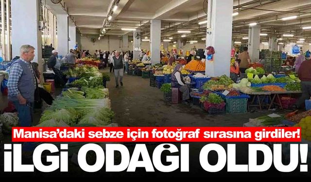 Manisa’da pazara gelen vatandaşların ilgi odağı oldu... Fotoğraf için sıraya girdiler!
