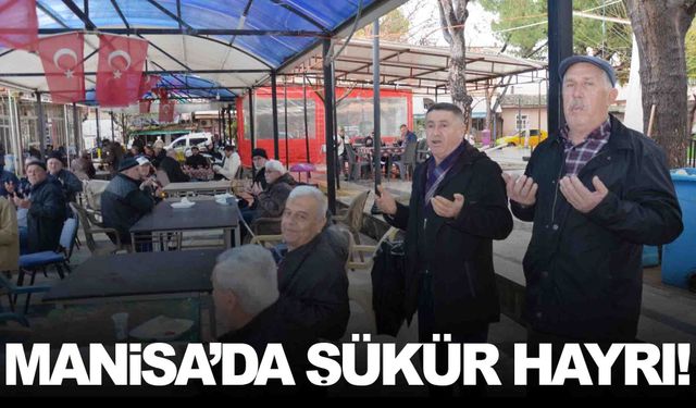 Yağan yağmurlara şükretmek için yemek dağıttılar!