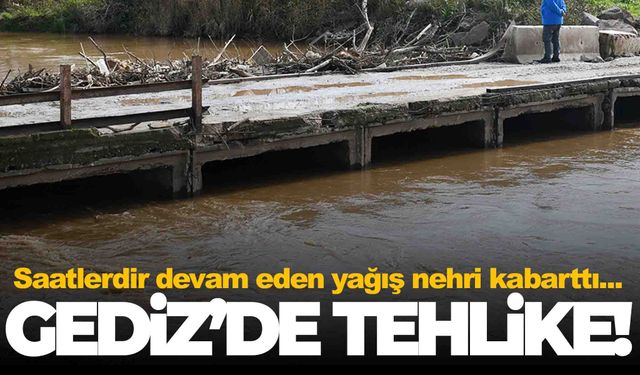 Görüntüler Manisa’dan... Gediz taşma noktasında!