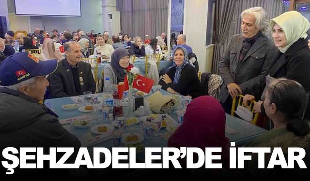 Şehzadeler’de şehit yakınları ve gaziler onuruna iftar verildi