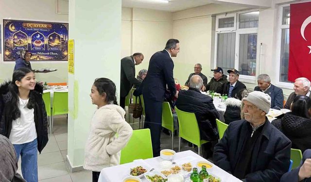 Sarıgöl’de şehit aileleri ve gaziler onuruna iftar programı düzenlendi
