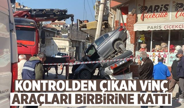 Kontrolden çıkan vinç otomobilleri birbirine kattı!