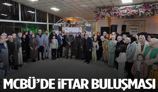 MCBÜ İlahiyat Fakültesi’nde 250 kişilik dev iftar buluşması
