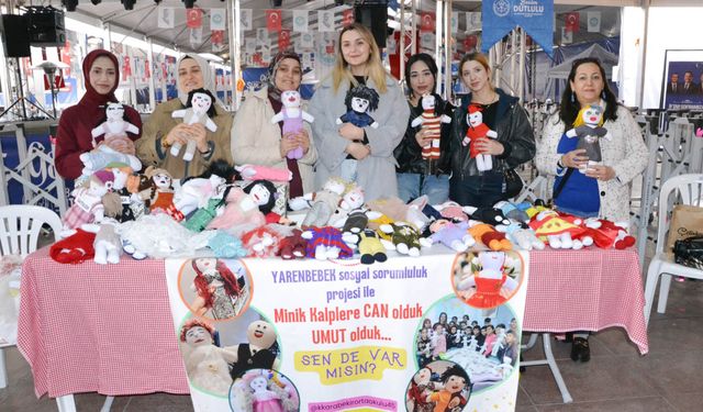 Öğrenciler lösemili çocuklara destek oluyor