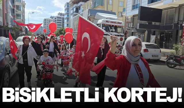 Alaşehir’de 23 Nisan coşkusu... Bisikletleriyle kaymakamlığa gittiler