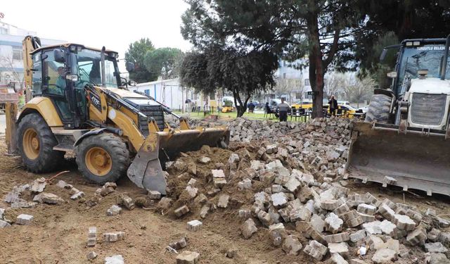 Turgutlu’da yağış sonrası yol seferberliği