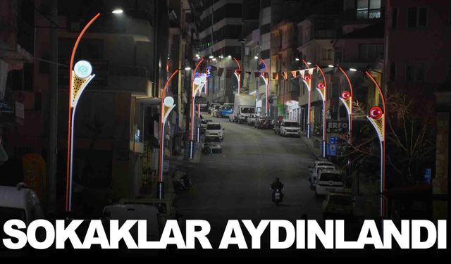 Ay-Yıldızlı aydınlatmalar Demirci’yi yeniledi
