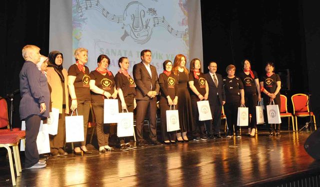 Salihli’de şehit yakınları ve gazilerden anlamlı konser