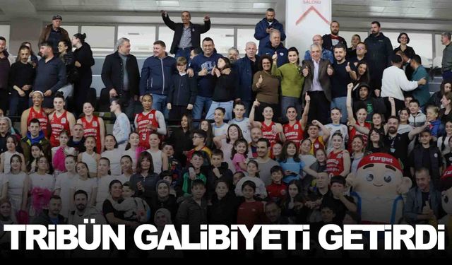 Turgutlu’da 95 desibellik destek: Tribünler galibiyeti getirdi