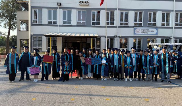 84 öğrenci mezuniyet sevinci yaşadı