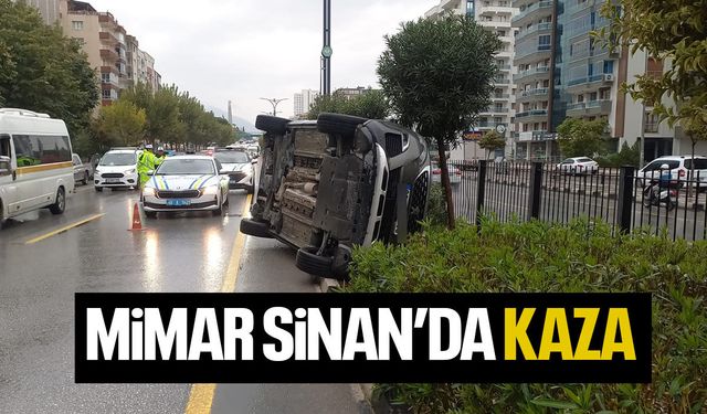 Yağışlı hava kaza getirdi