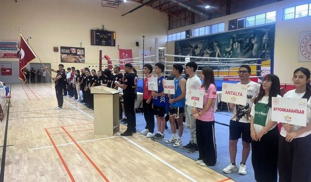 14 ilden gelip Manisa'da yarıştılar!