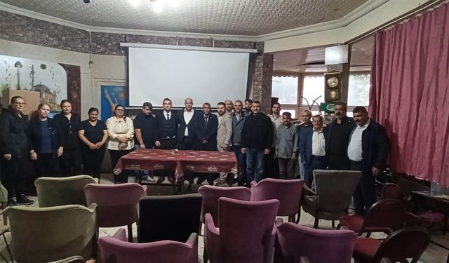 Milli Yol Partisi Yunusemre’de yeni başkan Mümin Demirel oldu