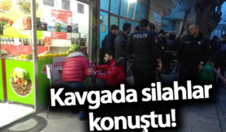 Çiğköftecide silahlı kavga!