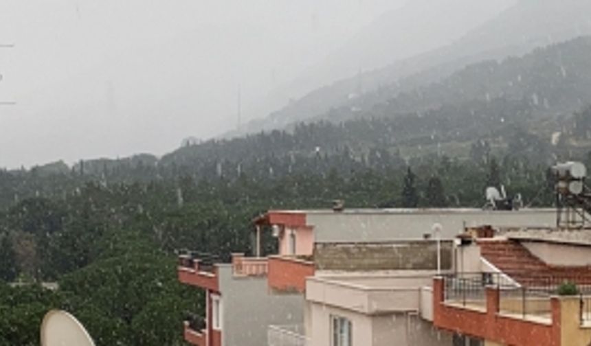 Manisa'da kar yağışı