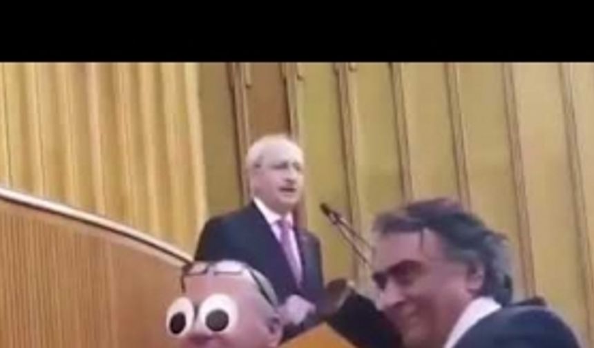 CHP’li vekil canlı yayında emojileri açık unutunca...