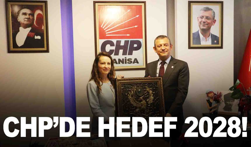 CHP Genel Başkanı Özel, il başkanlığını ziyaret etti