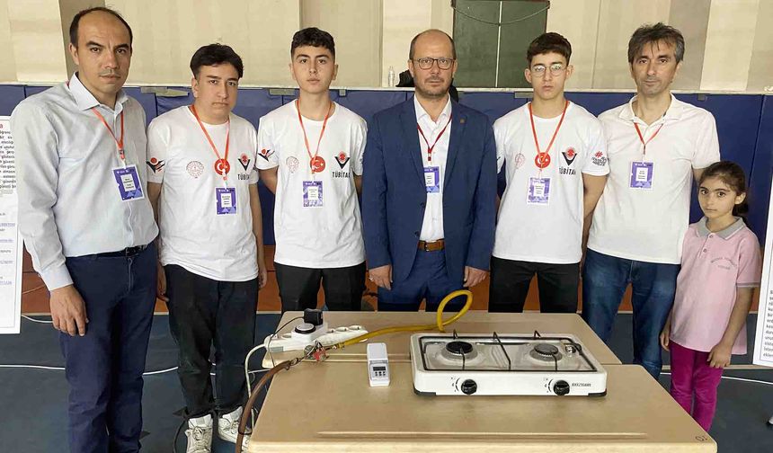 Alaşehir'de bilim fuarı düzenlendi