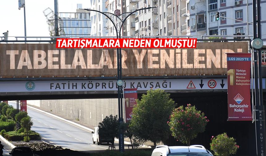 Köprülü kavşakların isimleri yerleştiriliyor