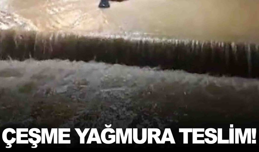 İzmir Çeşme sağanak yağışa teslim... Denizle kara birleşti!