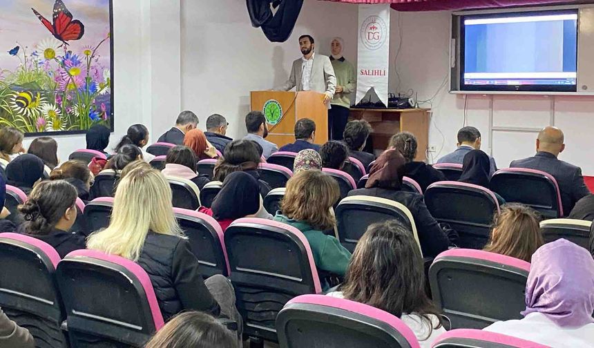 Öğrencilere aile ve toplumda nezaket kuralları anlatıldı