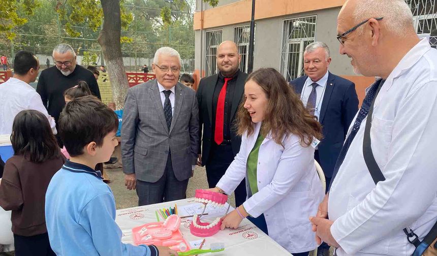 Alaşehir’de öğrencilere uygulamalı ve tam donanımlı sağlık eğitimi