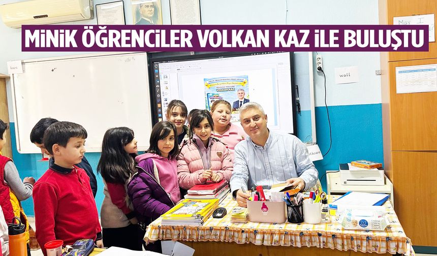 Manisalı minik öğrenciler yazar Volkan Kaz ile buluştu