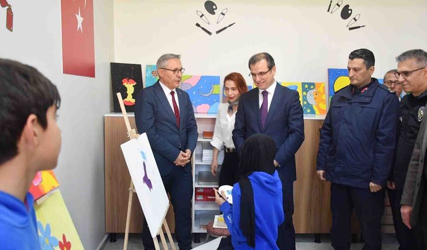 Salihli’de öğrenciler için resim atölyesi açıldı