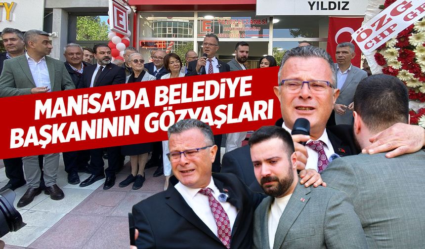 Belediye başkanı ve oğlu gözyaşlarına boğuldu