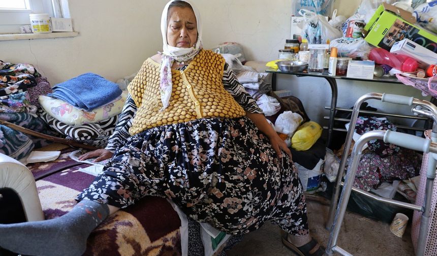 15 yıldır her gün karnı büyüyen çaresiz kadın 170 kiloya ulaştı