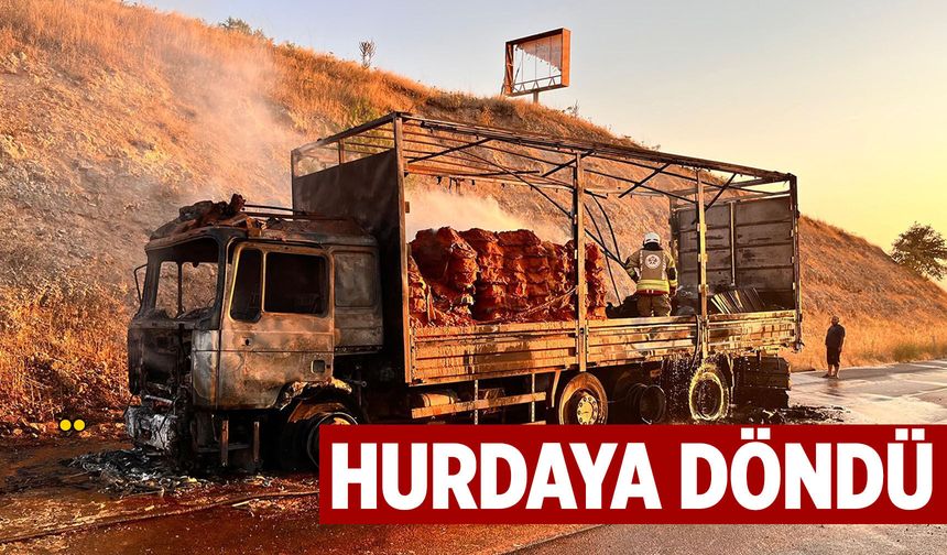 Seyir halinde alev aldı! Hurdaya döndü...