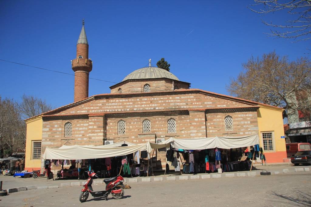 Akhisar Gezilecek Yerler Pasa Camii