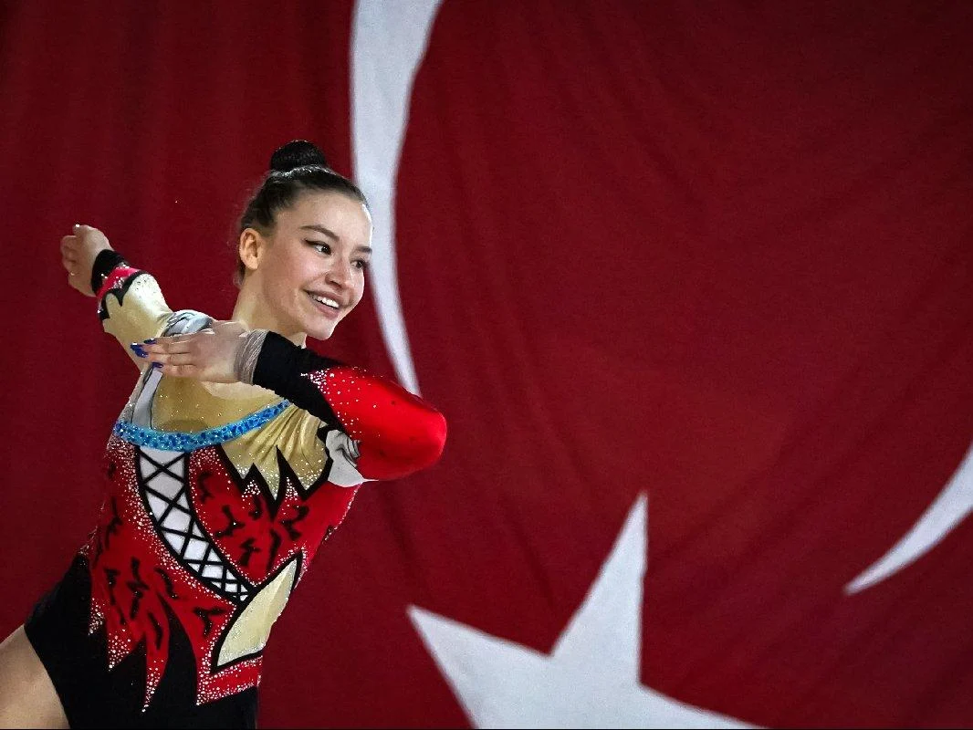 Ayse Begum Onbasi 345456 4 3 1655496470