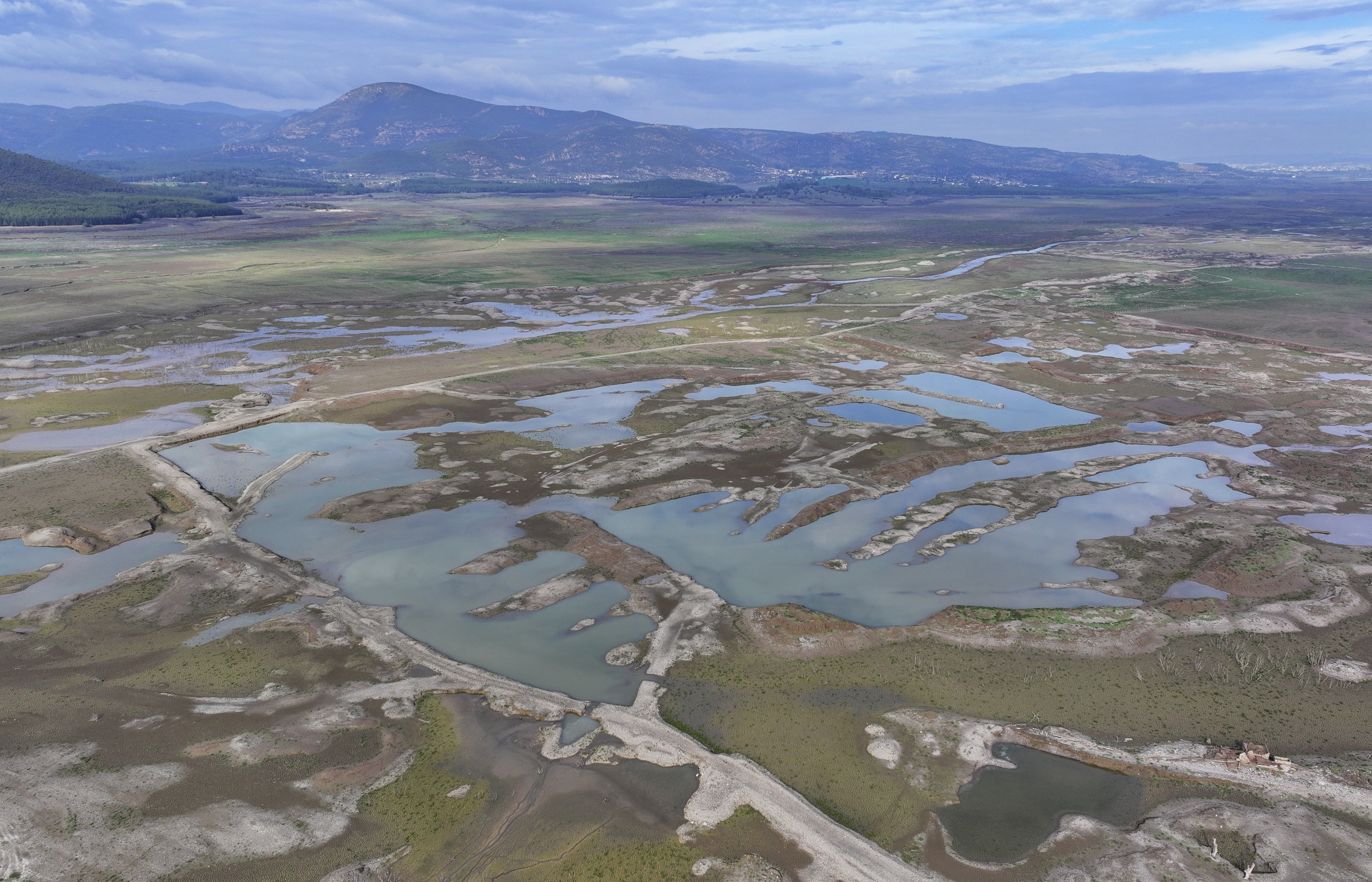 A A 20251210 39940237 39940235 I Z M I R D E K I I C M E S U Y U B A R A J L A R I K U R A K L I K N E D E N I Y L E A L A R M V E R I Y O R