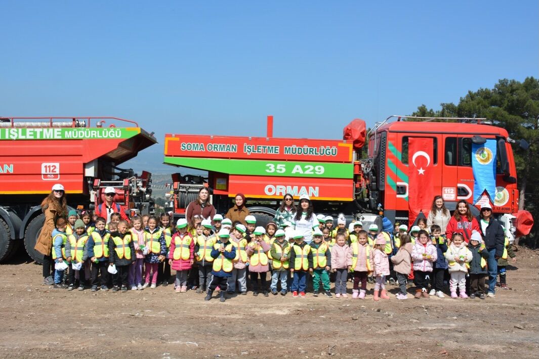 #Soma ’Da Yanan Alanlar Yeniden Yeşeriyorsoma Orman İşletme Müdürlüğü Tarafından, Orman Haftası (1)