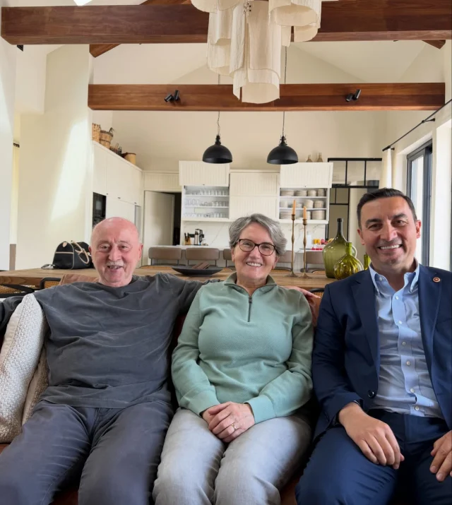 Siyaseti Birakan Meral Aksener 19876955 9738 1 M