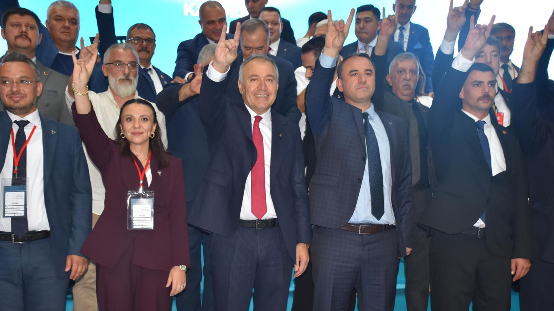 Nurullah Savaş’ın A Takımı: MHP Manisa Yönetimi